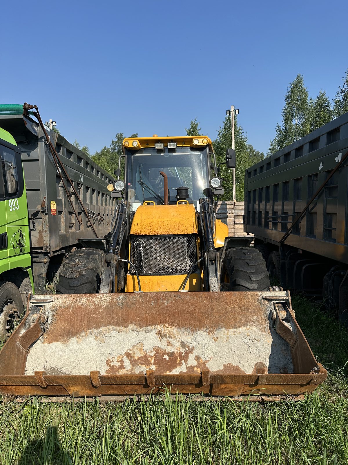 Shanmon 388 Экскаватор-погрузчик