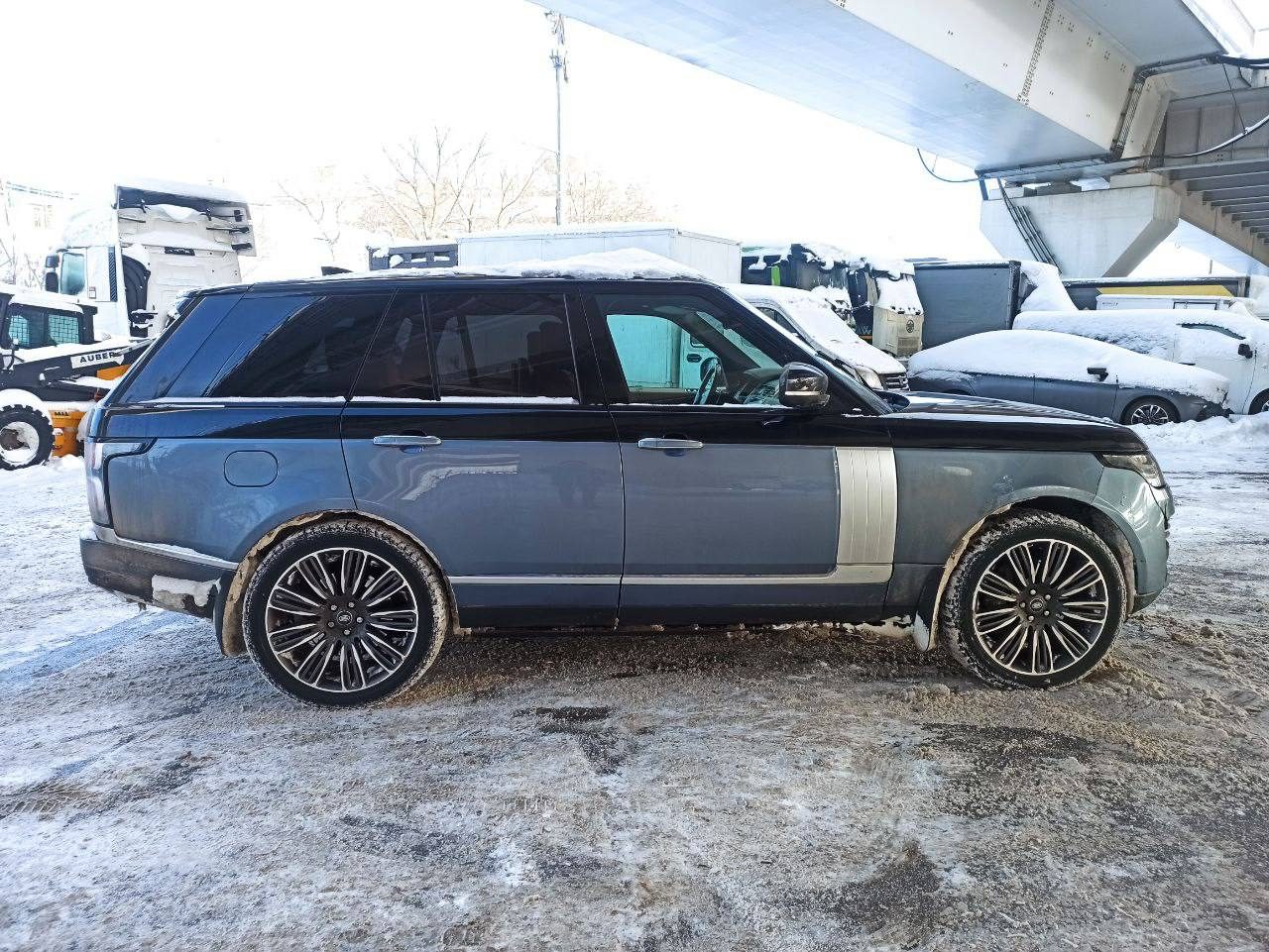 Land RANGE ROVER