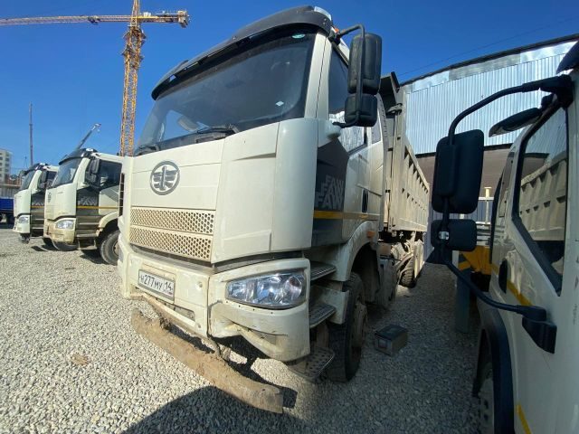 FAW J6