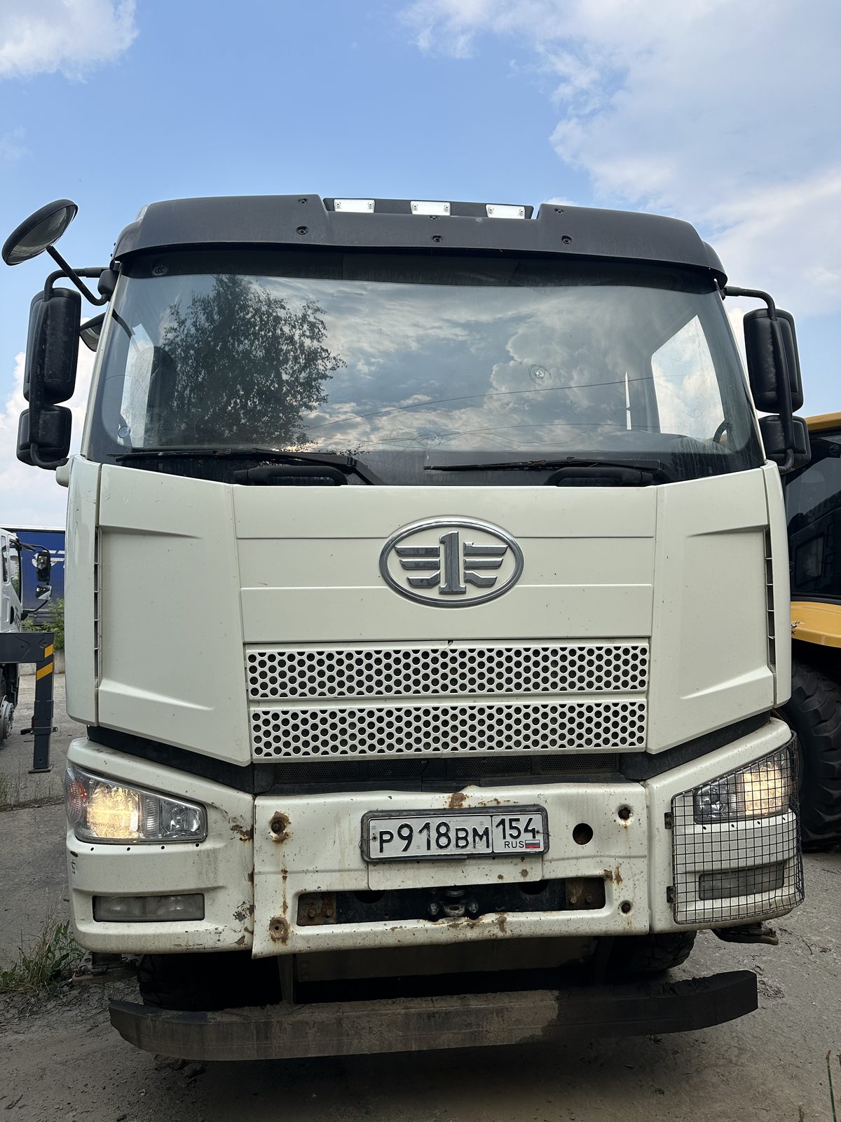 FAW J6 8x4 Самосвал