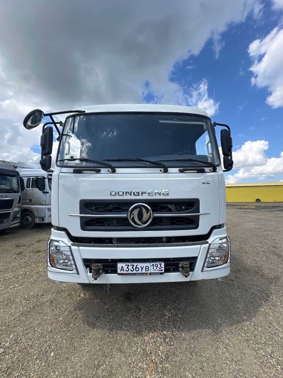 Dongfeng KC 6x4 Самосвал