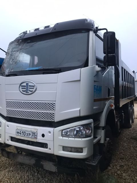 FAW J6
