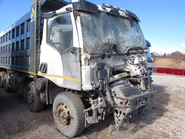 FAW J6