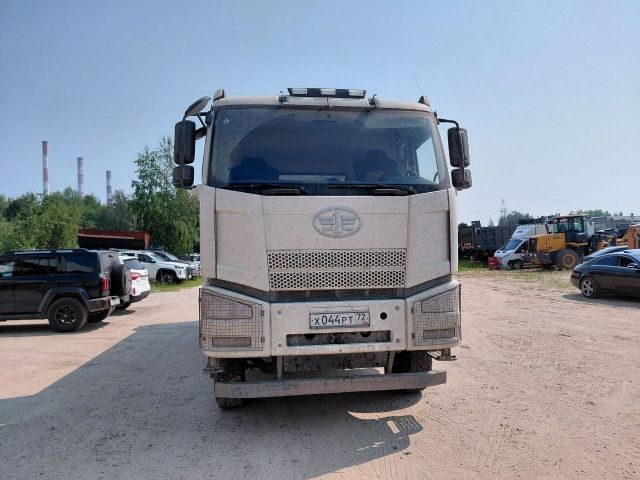 FAW J6