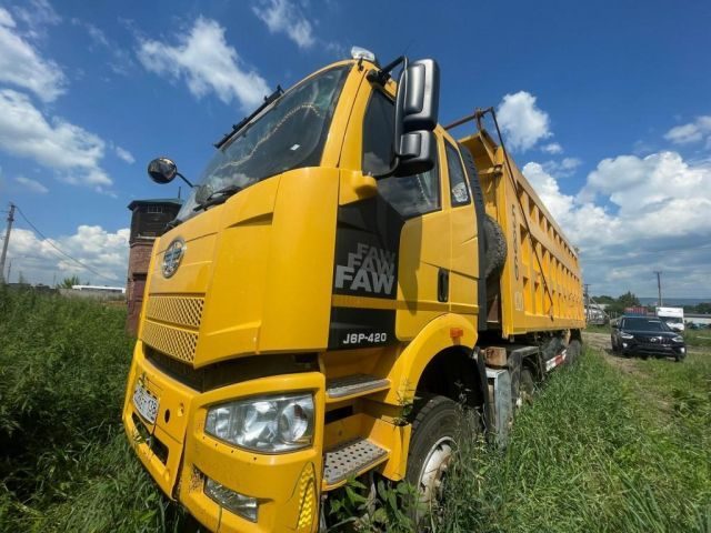 FAW J6