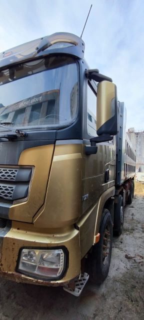 Shacman SX33186T366