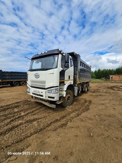 FAW J6