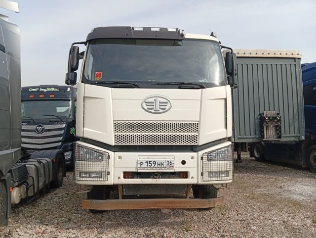 FAW J6
