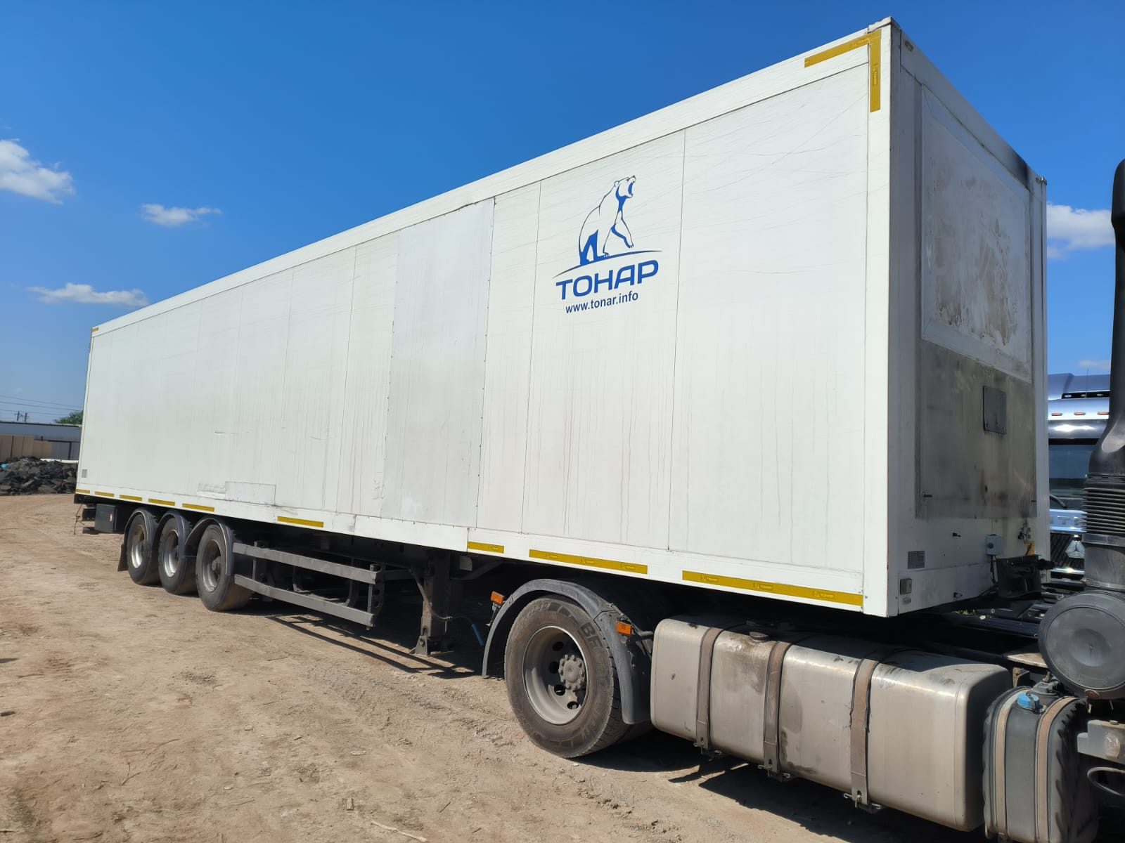 Тонар 9786* Полуприцеп изотермический/рефрижератор