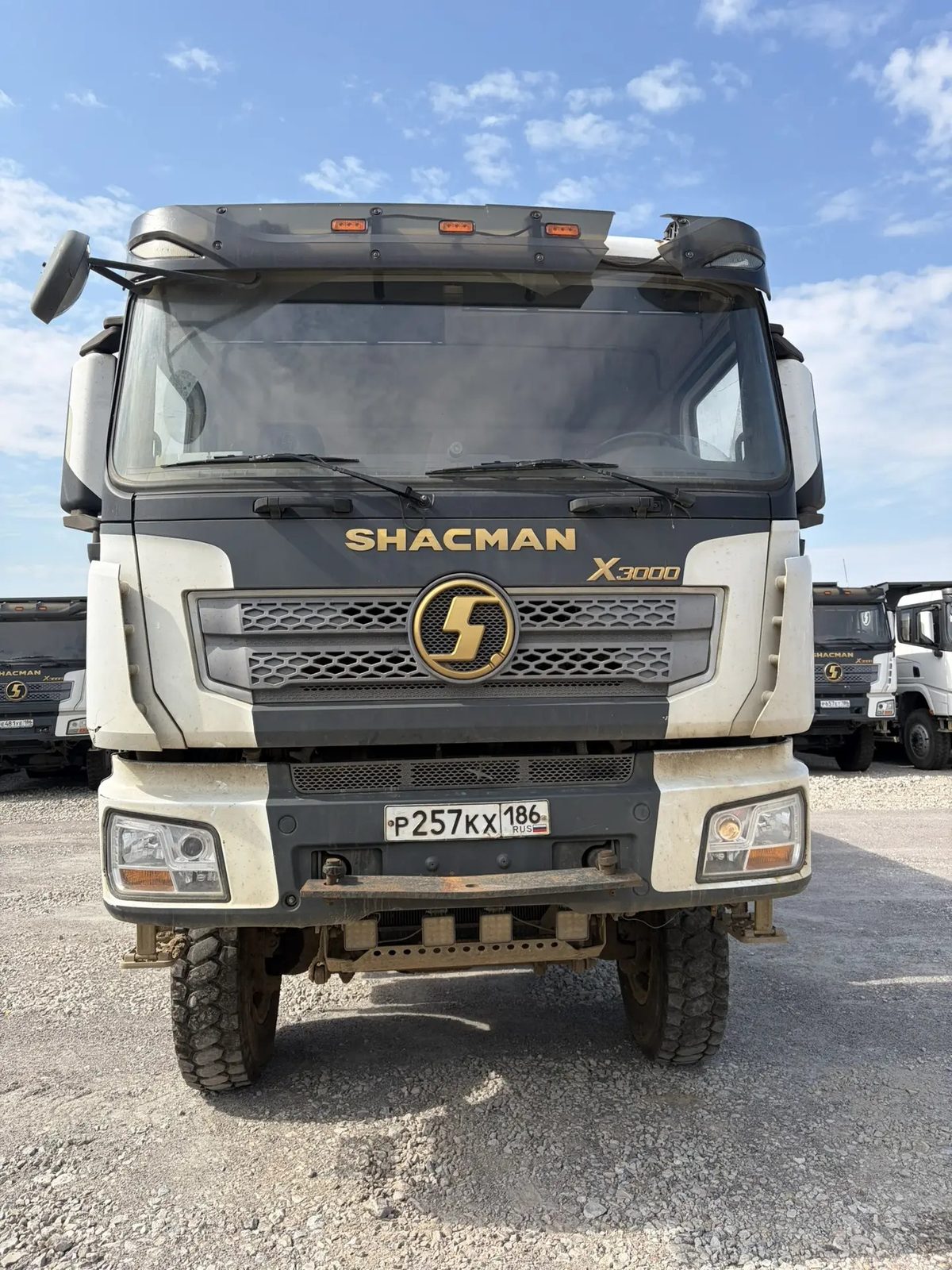 Shacman SX* 6x6 Самосвал