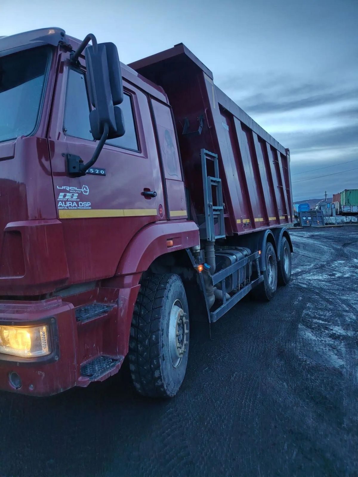 КАМАЗ 6520