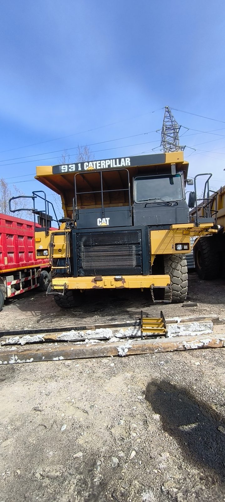 Caterpillar 773* Карьерный самосвал