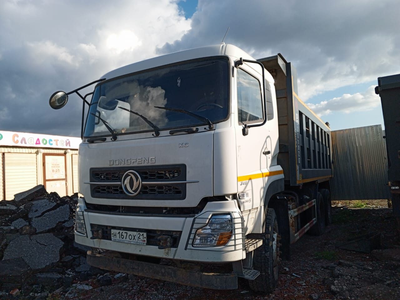 Dongfeng DFH 6x4 Самосвал