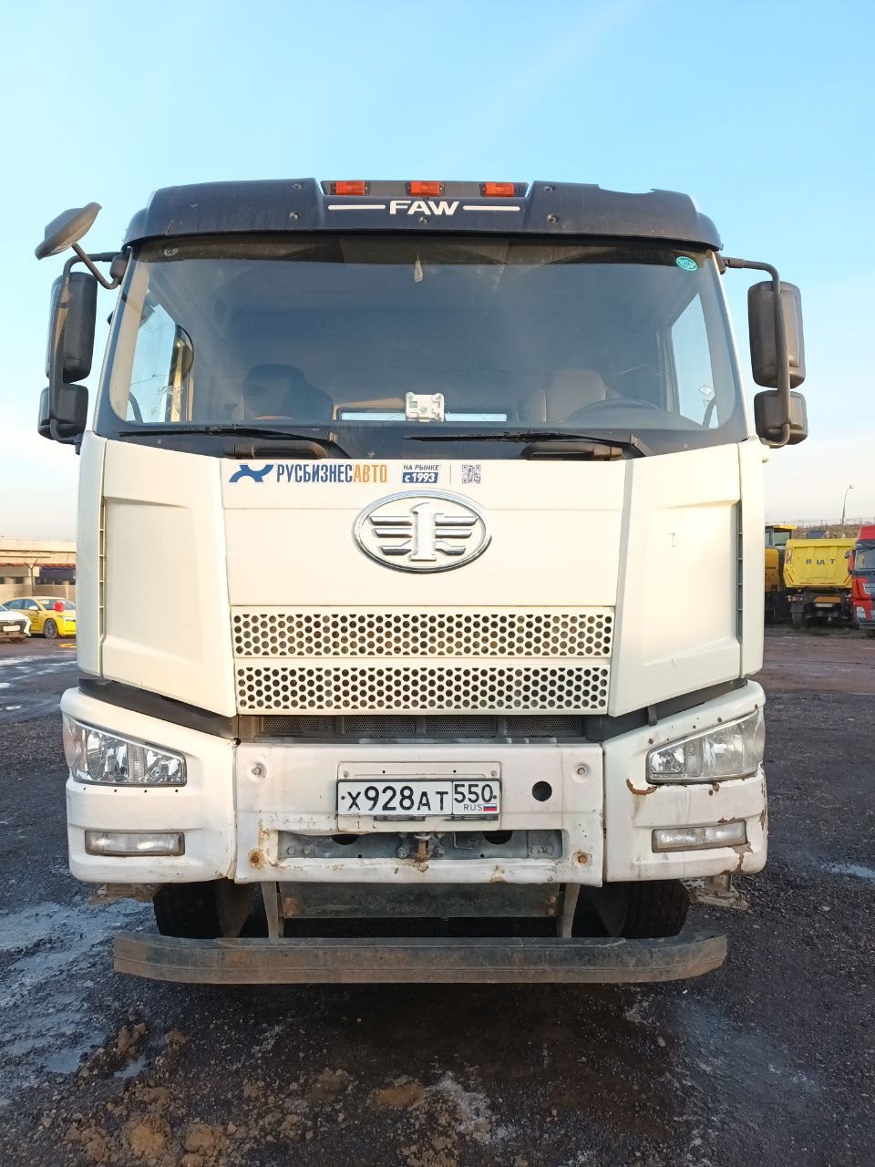 FAW J6 6x4 Мультилифт