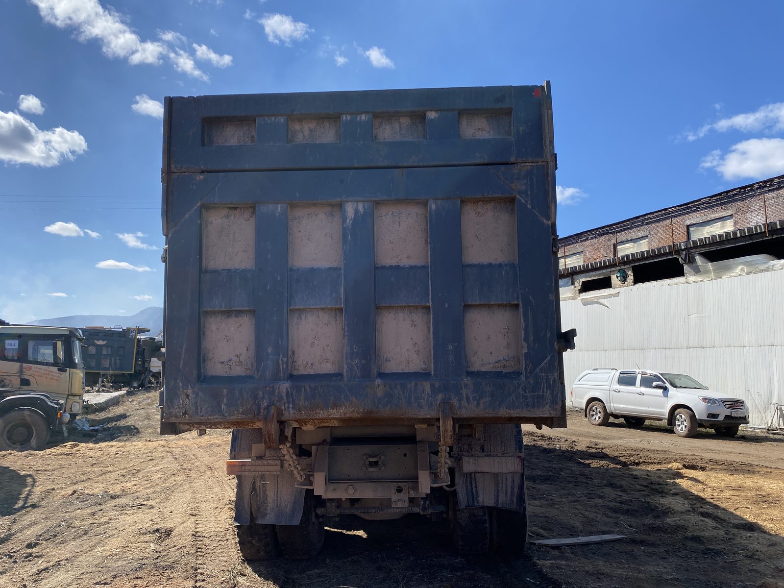 Shacman SX* 8x4 Самосвал