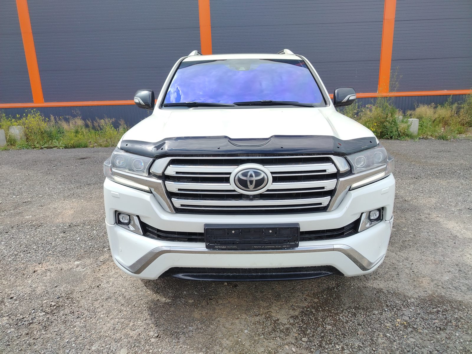 Toyota LAND CRUISER 200