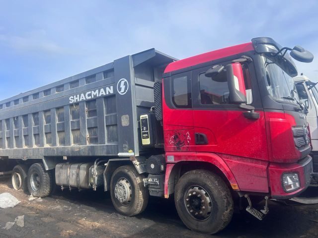 Shacman SX33186T366
