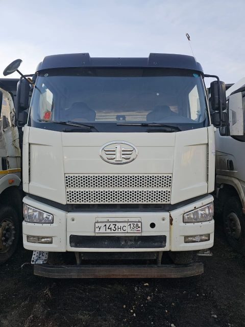 FAW J6