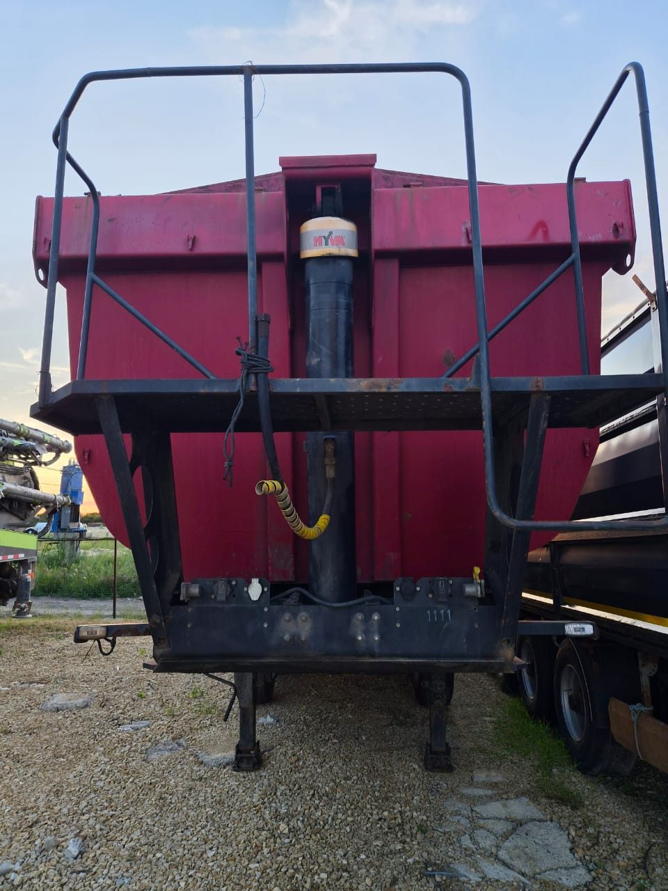 НефАЗ 9509-30 Полуприцеп самосвальный