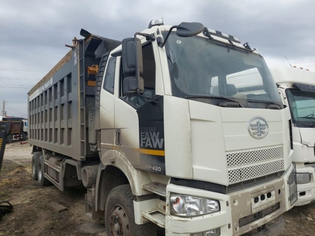 FAW J6