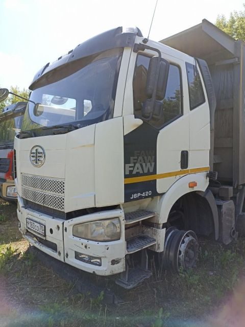 FAW J6