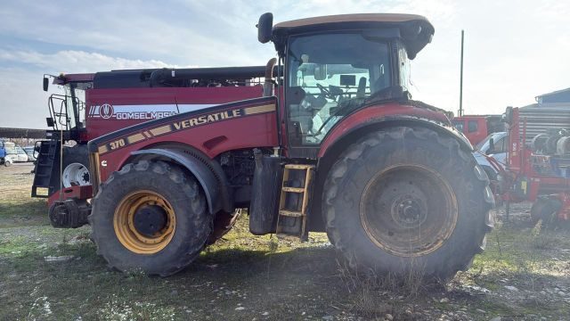 Versatile Трактор Versatile 370