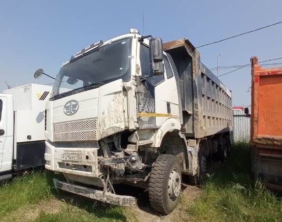 FAW J6