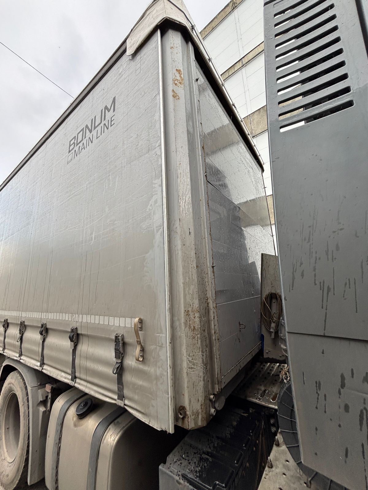 BONUM 9142* Полуприцеп шторный