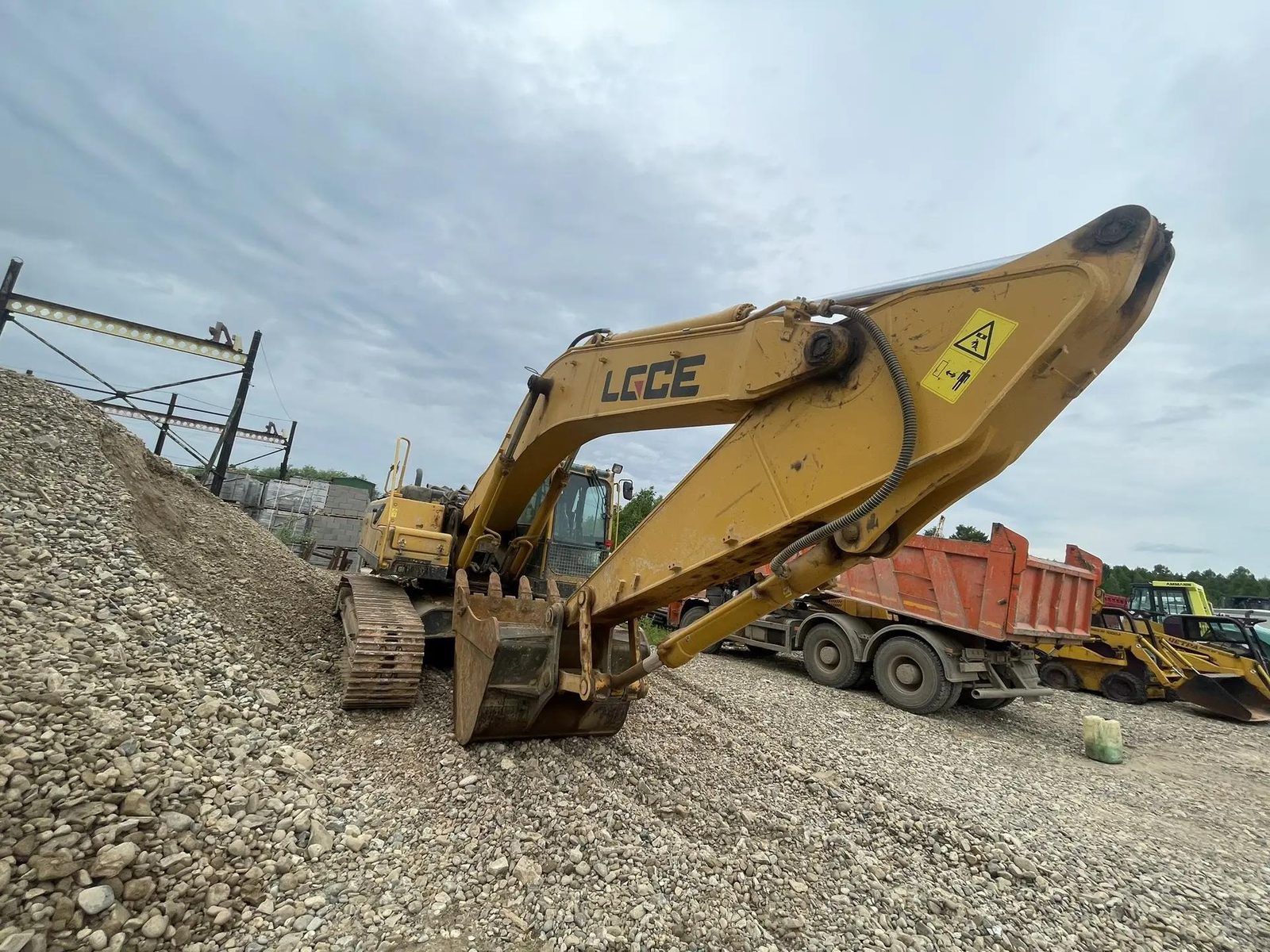 LGCE E6300 Экскаватор