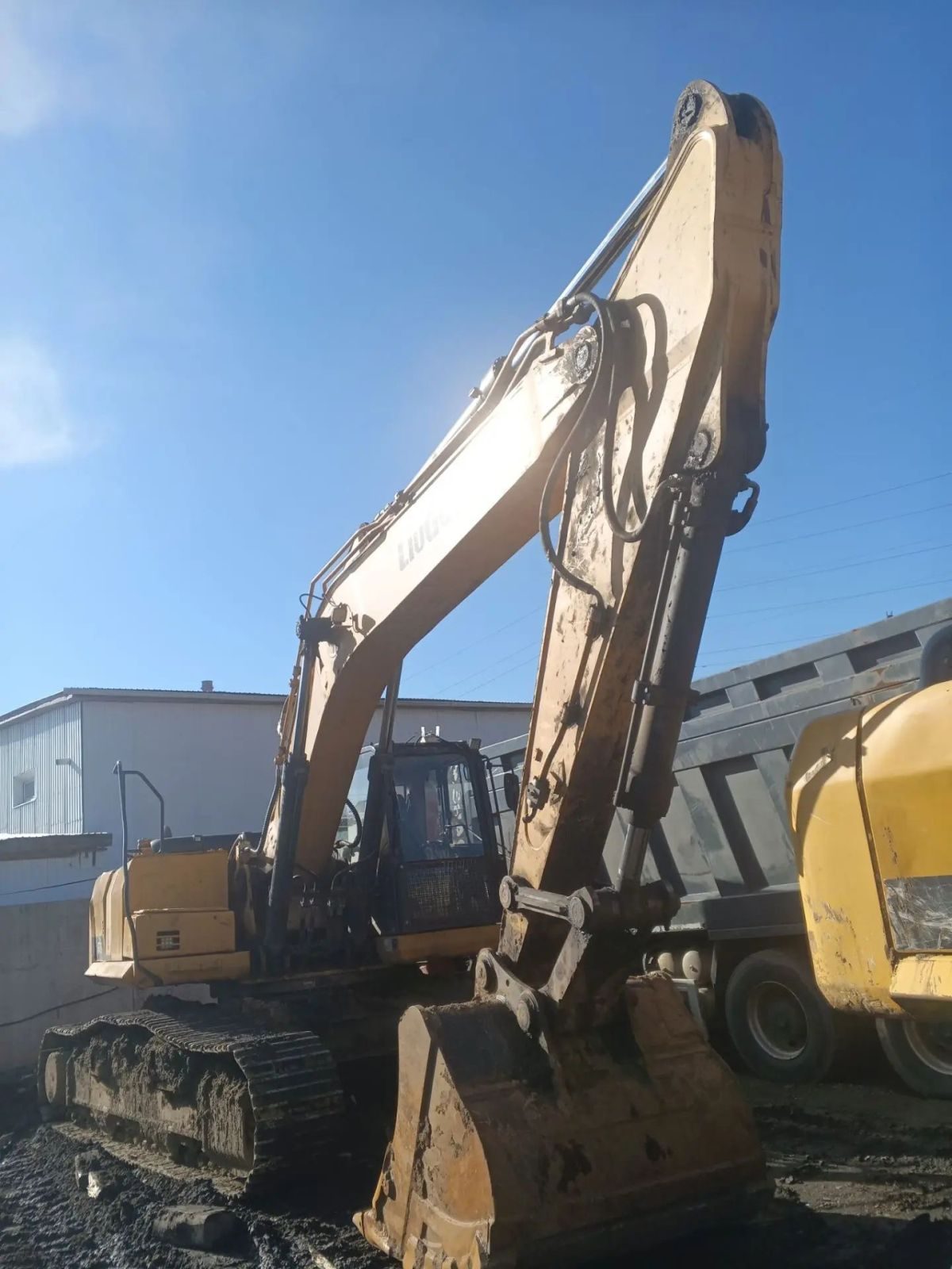 LiuGong CLG933E