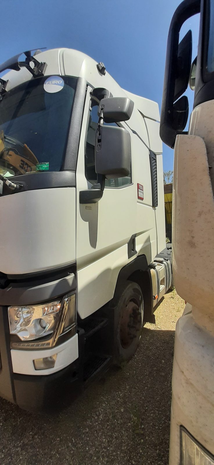 Renault T 6x2 Седельный тягач