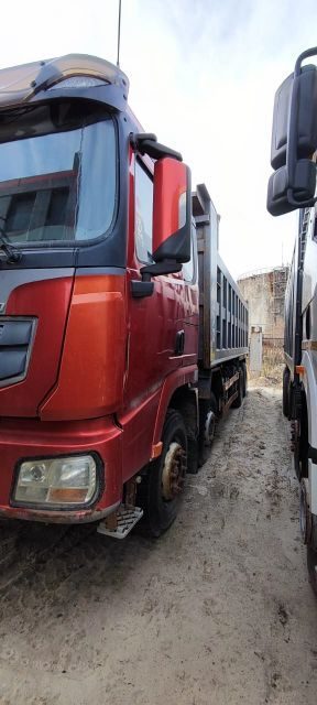 Shacman SX33186T366