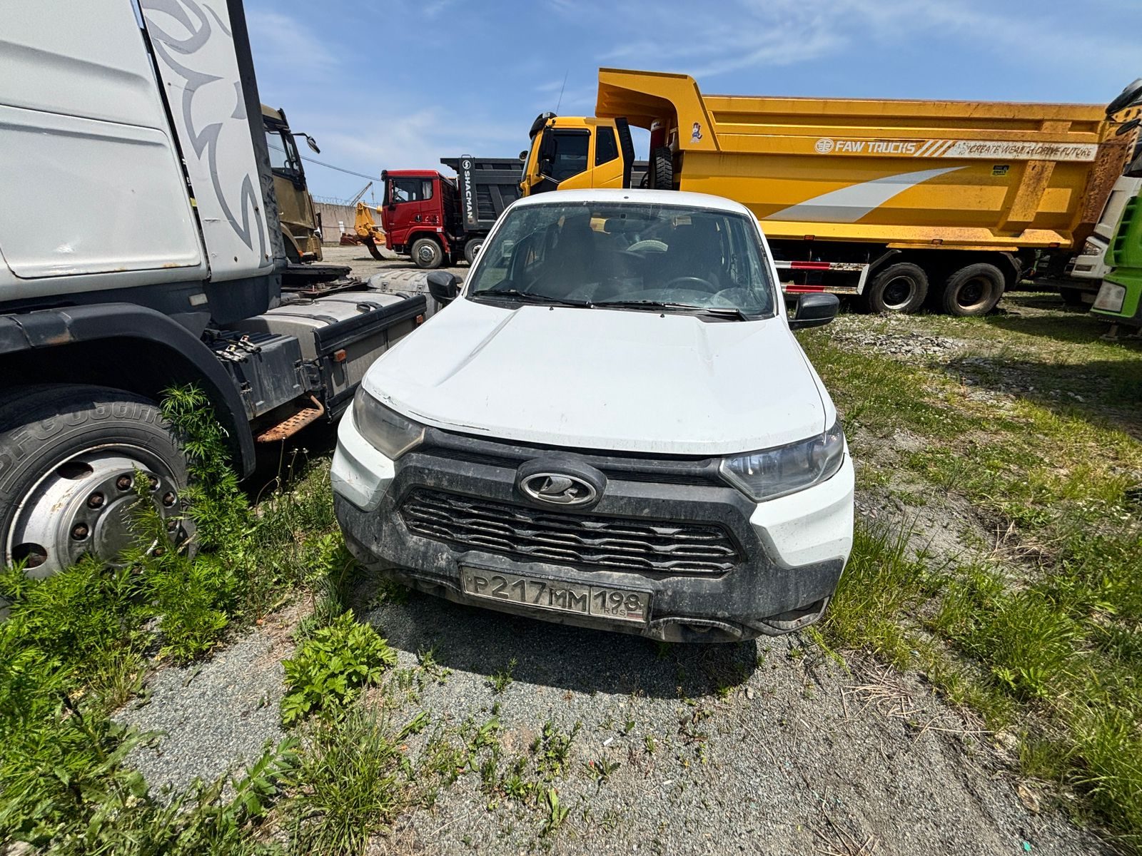 Lada Niva Travel