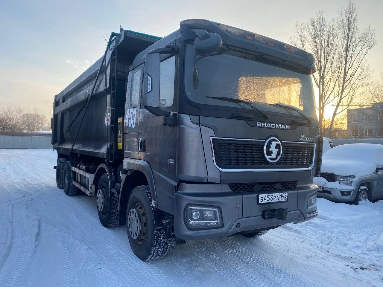 Shacman SX* 8x4 Самосвал
