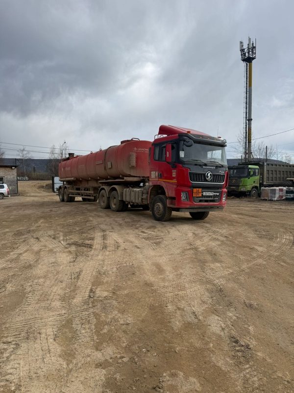 Shacman SX* 6x6 Седельный тягач