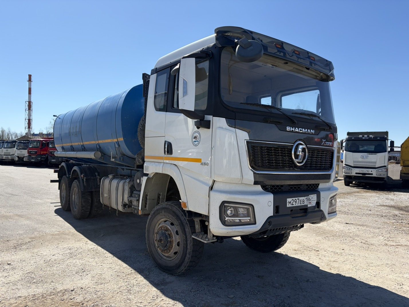 Shacman SX* 6x6 Автоцистерна нефтепромысловая