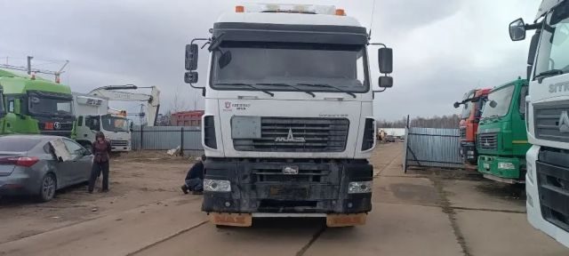 МАЗ Седельный тягач МАЗ 643008