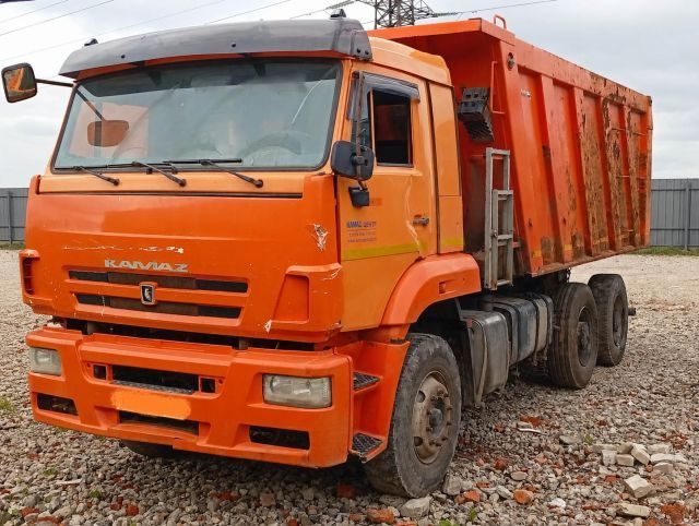 КАМАЗ 6520