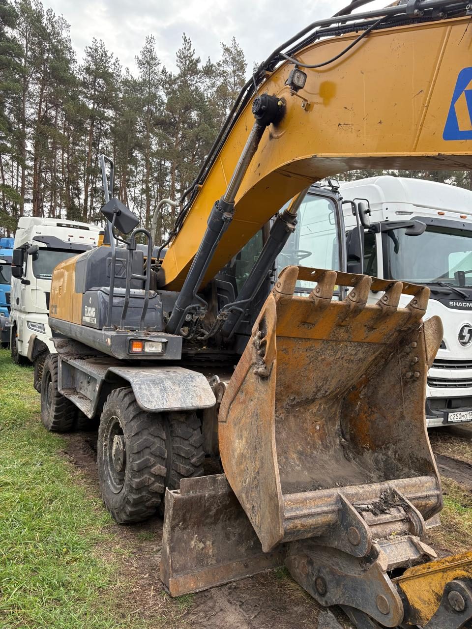 XCMG XE210* Экскаватор колесный