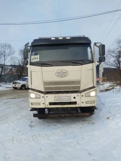 FAW J6