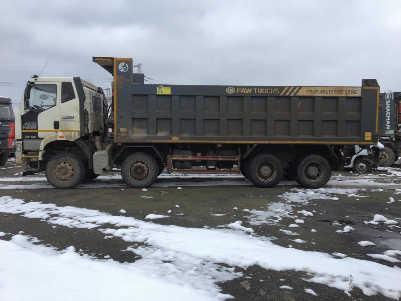 FAW J6 8x4 Самосвал