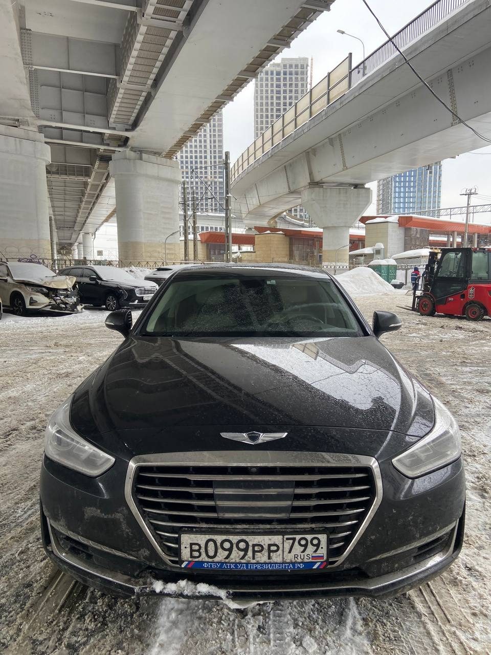 Genesis G90