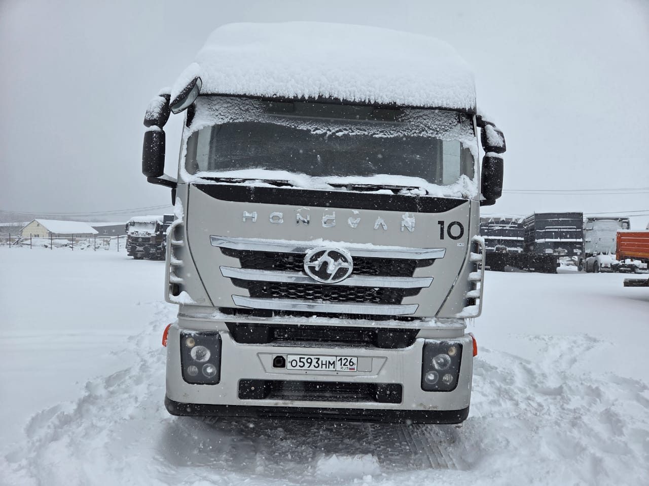 Hongyan CQ* 6x4 Седельный тягач