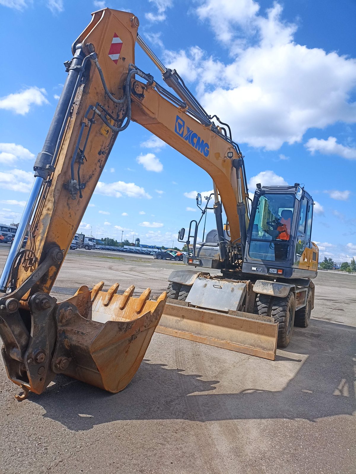 XCMG XE180* Экскаватор колесный