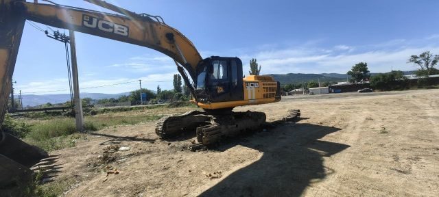 JCB JS 305LC