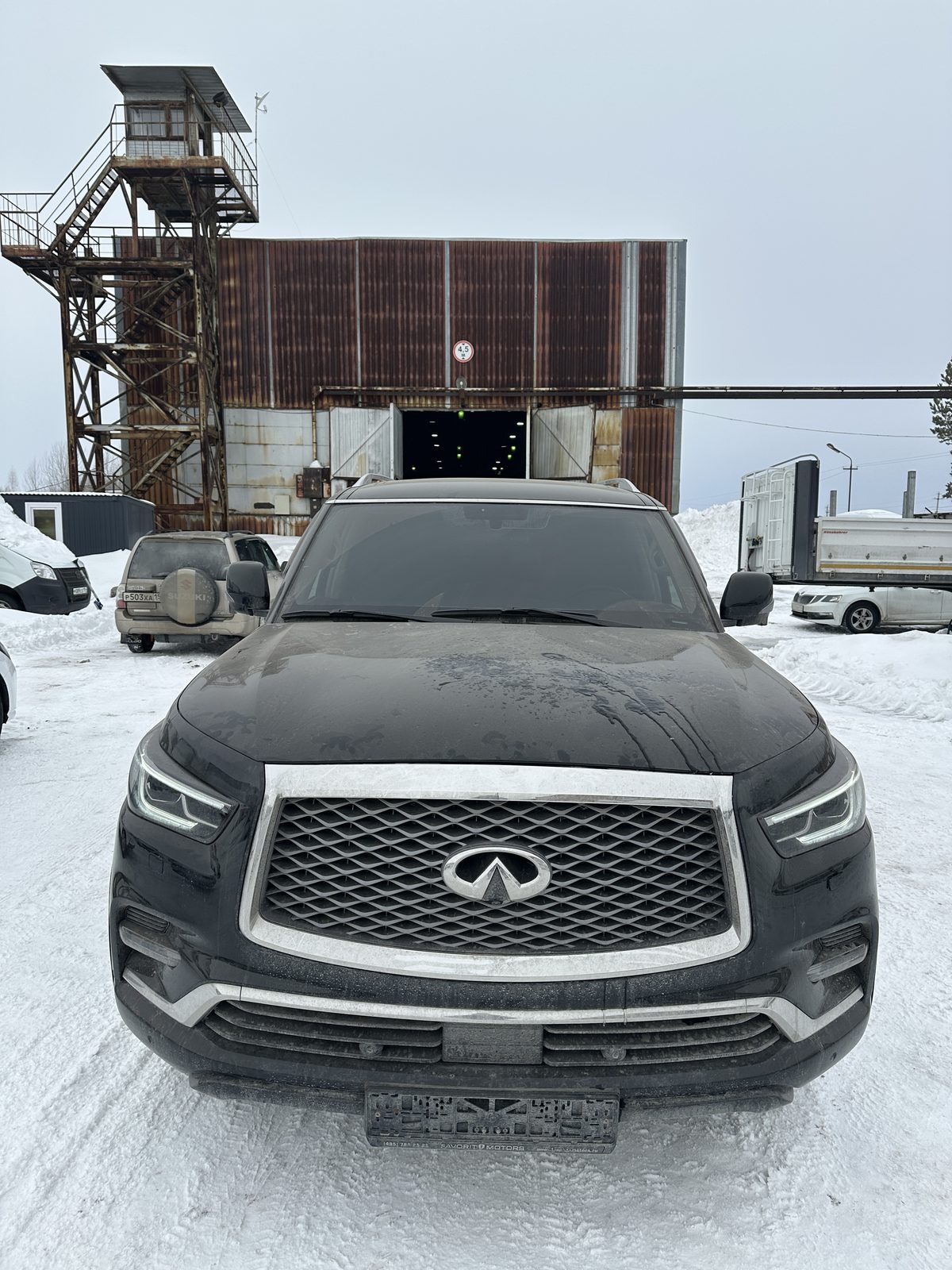 Infiniti QX80