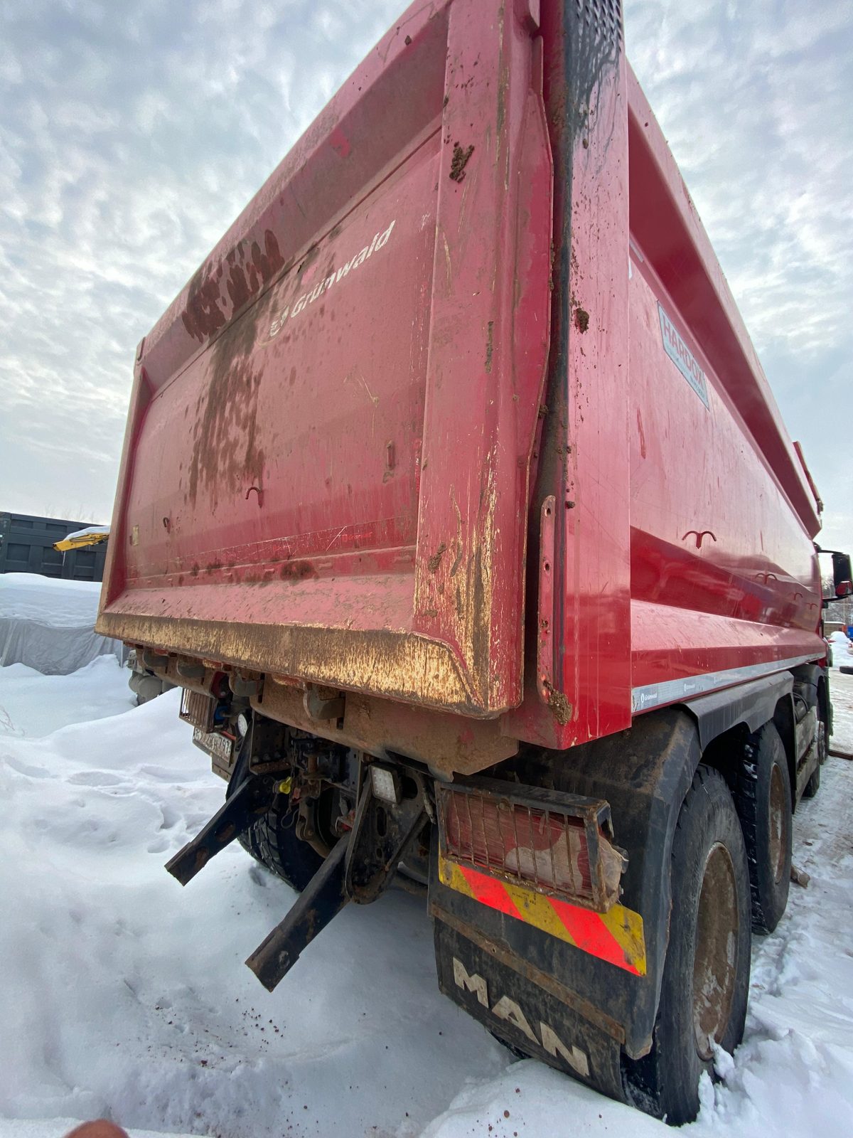 Grunwald 6582* на шасси MAN TGS 8x4 Самосвал