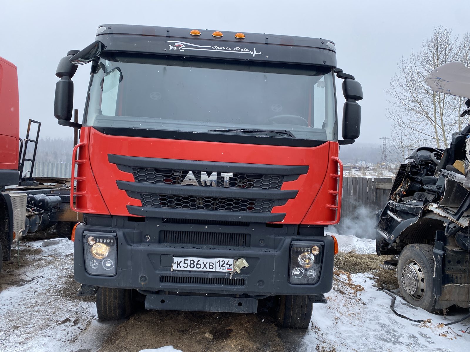 AMT 6329* 6x6 Седельный тягач с КМУ