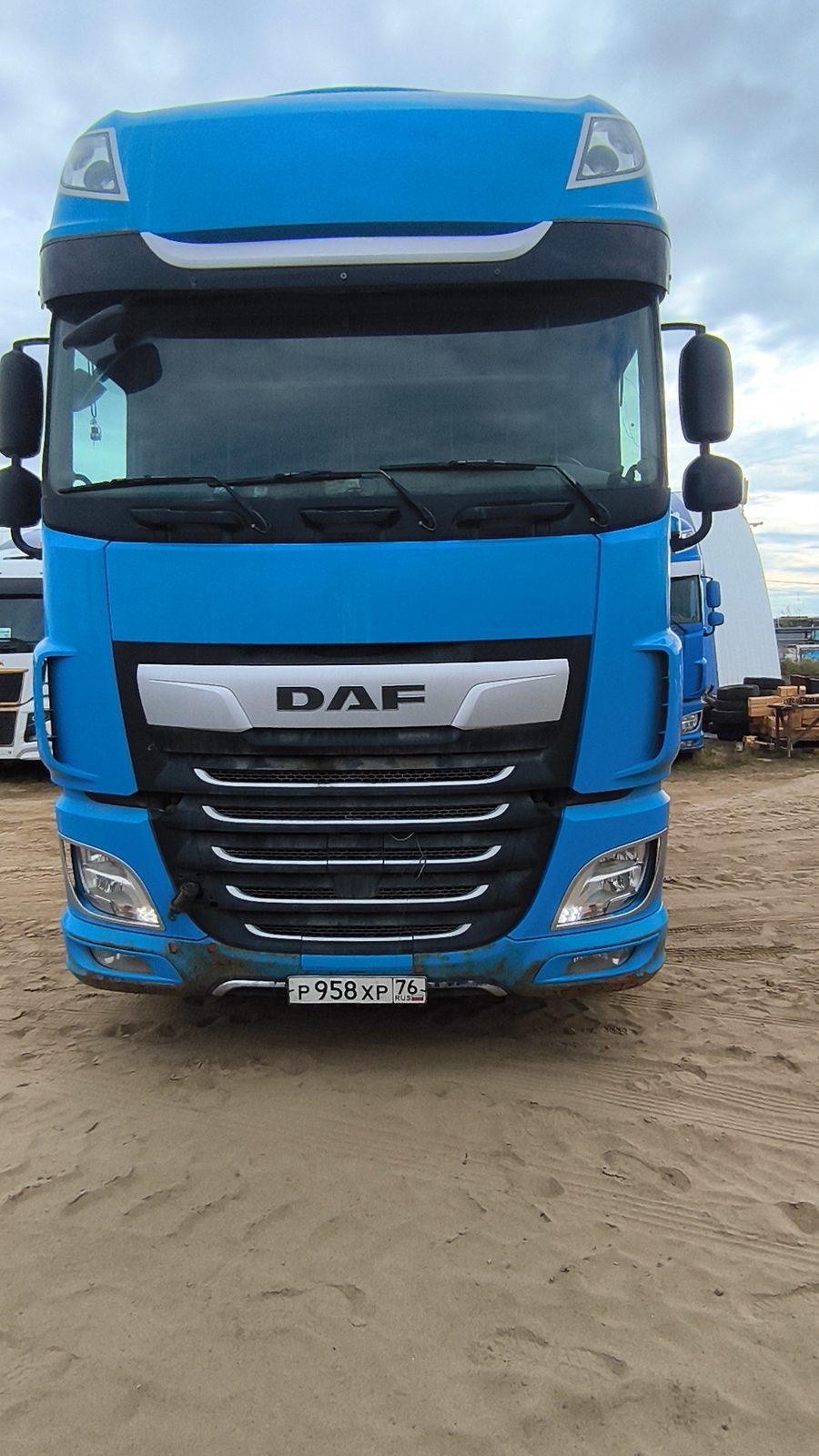 DAF XF 4x2 Седельный тягач