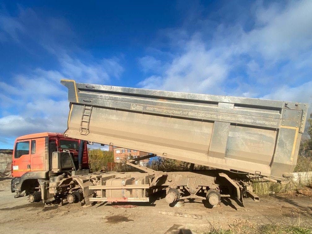 HOWO T5G 8x4 Самосвал